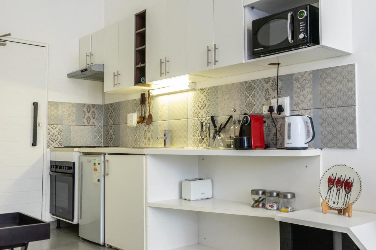 Stunning Maboneng Precinct Studio Apartment At 12 Decades Building 约翰内斯堡 外观 照片